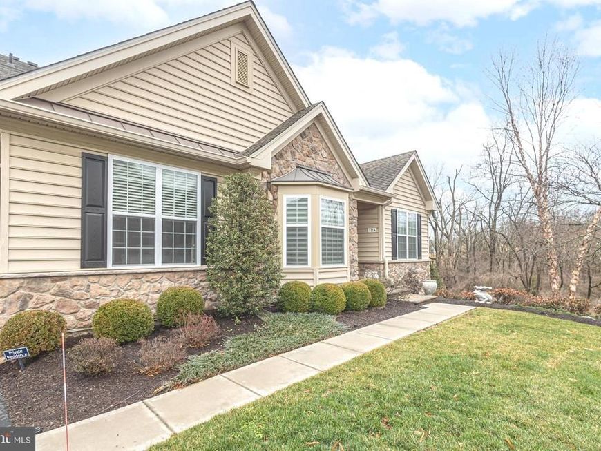 1114 Webb Drive, Perkasie, PA 18944 Main Photo