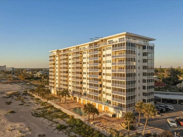 633 ALHAMBRA ROAD, Unit 301, VENICE, FL 34285