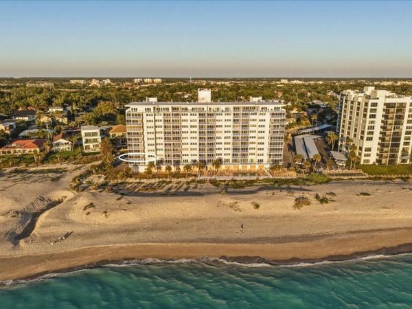 633 ALHAMBRA ROAD, Unit 301, VENICE, FL 34285