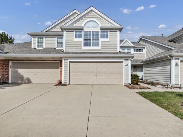 270 Woodstone Circle , Buffalo Grove, IL 60089