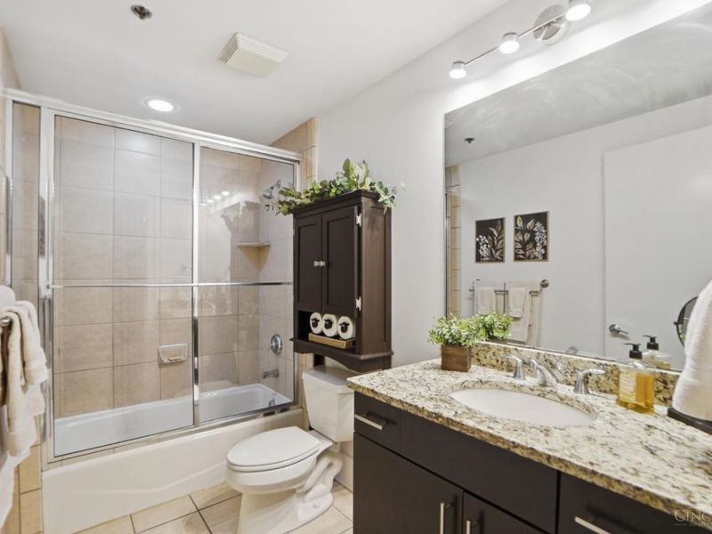 417 Vine Street, Unit 404, Cincinnati, OH 45202 Photo 18