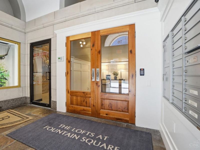 417 Vine Street, Unit 404, Cincinnati, OH 45202 Photo 4