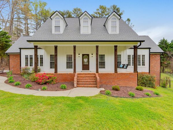 260 E Tennant Circle, Chickamauga, GA 30707