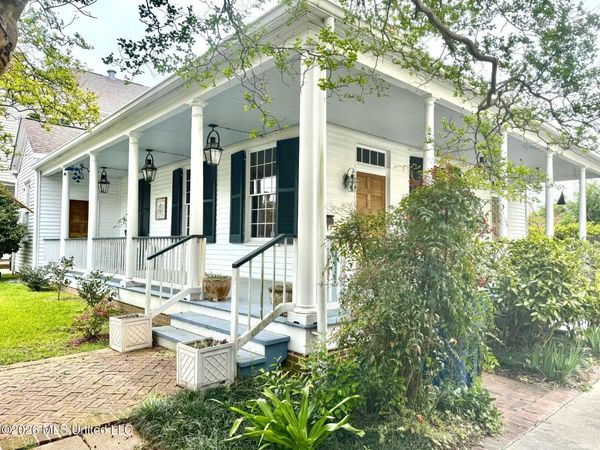 606 State Street, Natchez, MS 39120