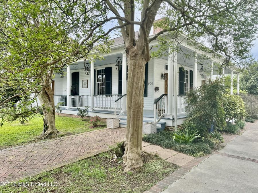 Property Image 4