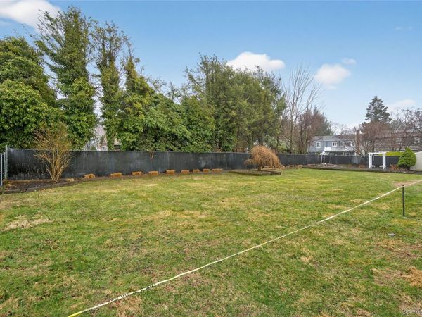 40A E 24th Street , Huntington Station, NY 11746