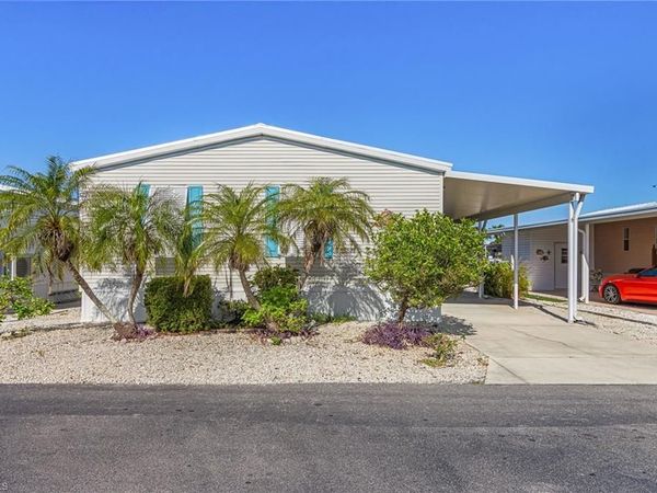 3023 Skipper LN , ST. JAMES CITY, FL 33956