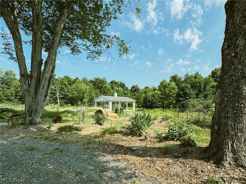 100 Cottage Grove Drive, Youngstown, OH 44505 Photo 19