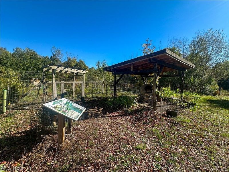 100 Cottage Grove Drive, Youngstown, OH 44505 Photo 24