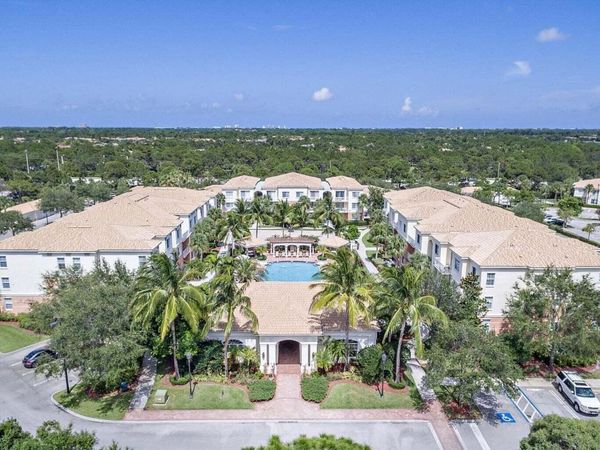 4302 Myrtlewood Circle W, Palm Beach Gardens, FL 33418