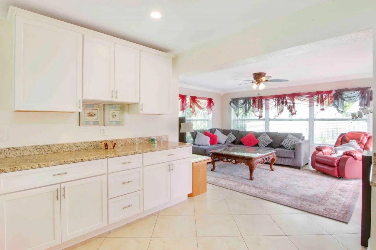 19185 SE Homewood Avenue, Jupiter, FL 33469 Photo