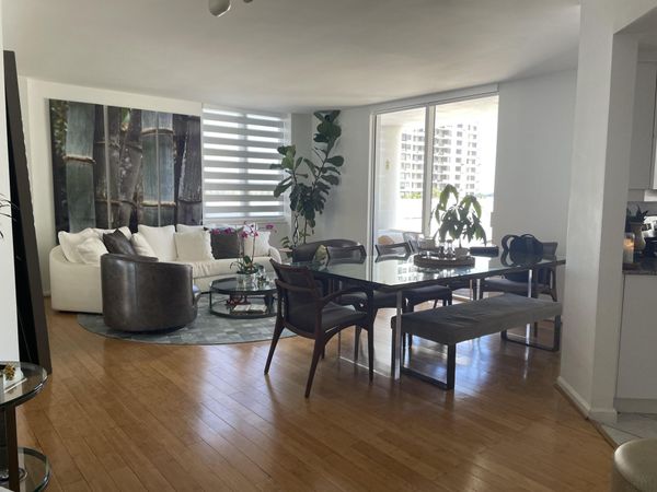 701 Brickell Key Boulevard, Unit 610, Miami, FL 33131