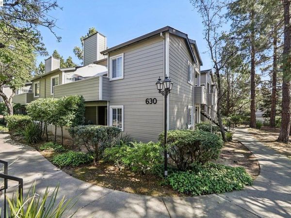 630 Canyon Oaks Drive, Unit D, Oakland, CA 94605