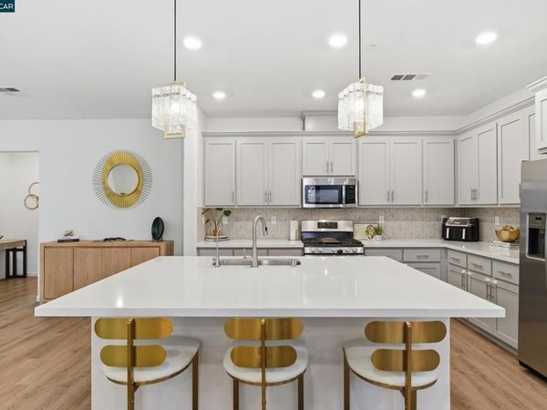 5 Brookdale Court, Pittsburg, CA 94565