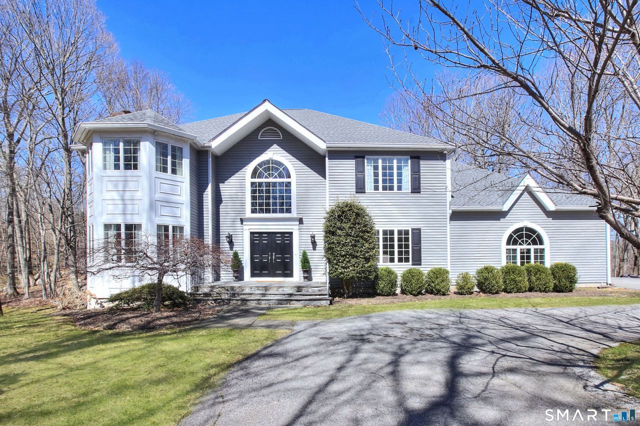 124 Shady Knoll, Stamford, CT 06903 Main Photo