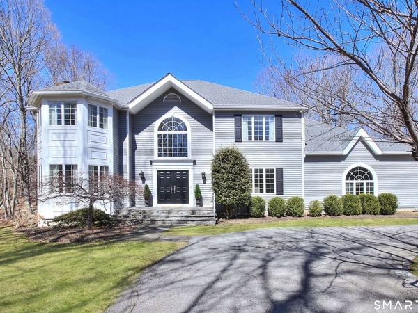 124 Shady Knoll, Stamford, CT 06903