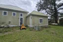 208 Ambassador Avenue photo 4