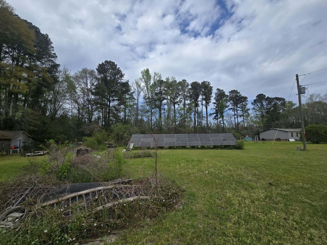 208 Ambassador Avenue Photo 5