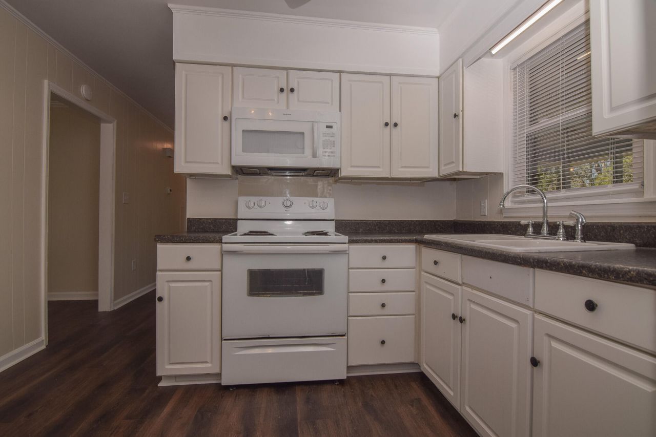 403 Tulip Street Photo 6