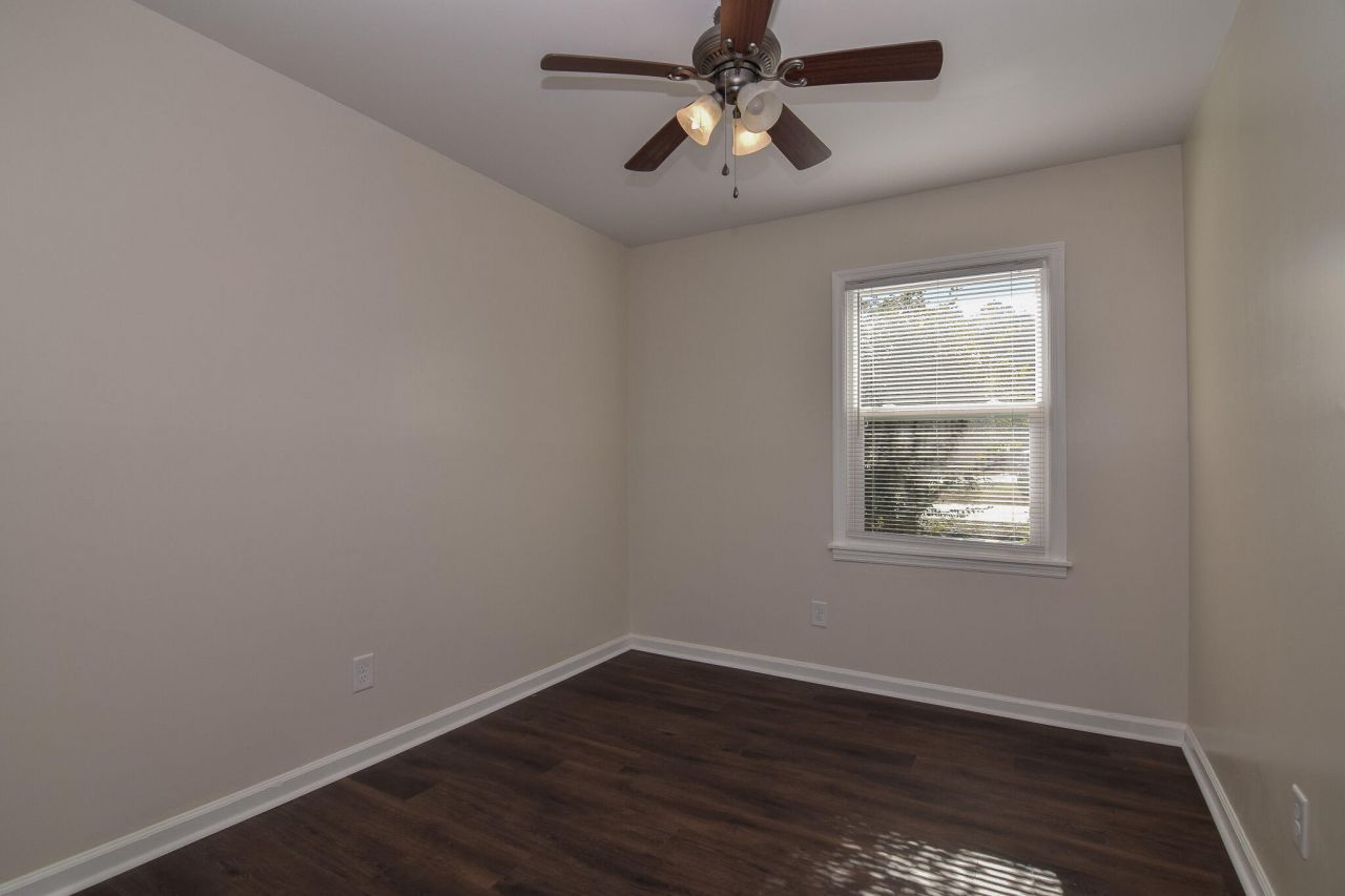 403 Tulip Street Photo 8