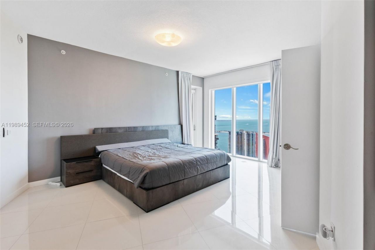 60 SW 13th St , Unit 3800, Miami, FL 33130 Photo