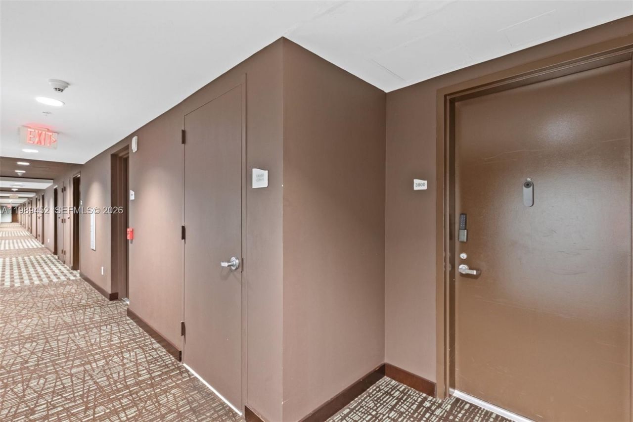 60 SW 13th St , Unit 3800, Miami, FL 33130 Photo