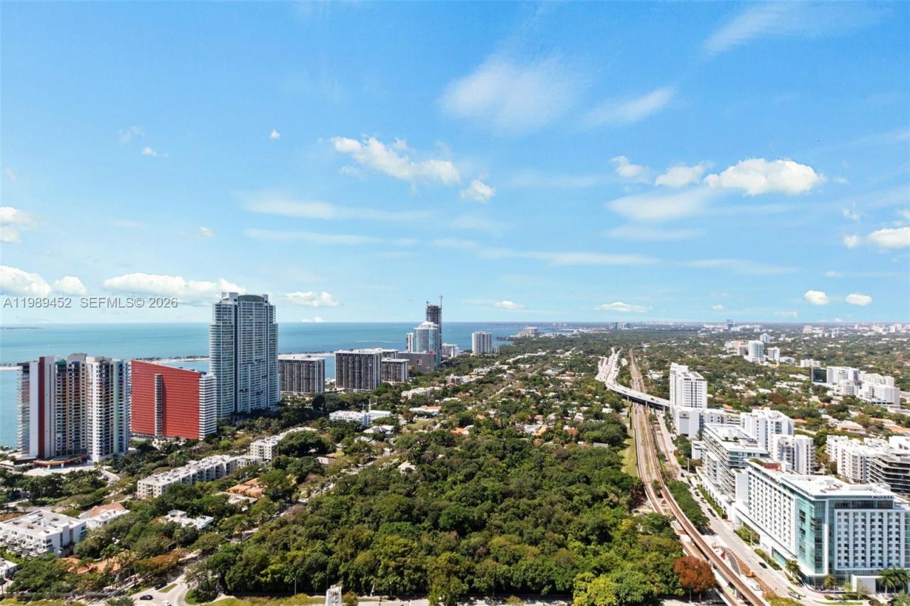 60 SW 13th St , Unit 3800, Miami, FL 33130 Photo