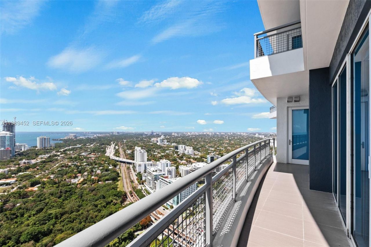 60 SW 13th St , Unit 3800, Miami, FL 33130 Photo