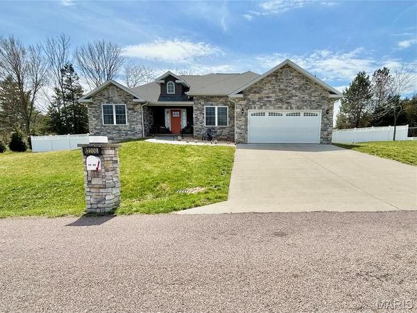 12200 Country Oaks Drive , Rolla, MO 65401