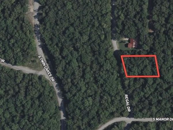 302 Regal Drive , Horseshoe Bend, AR 72512