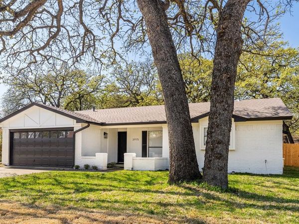 3915 Firethorn Drive, Arlington, TX 76017