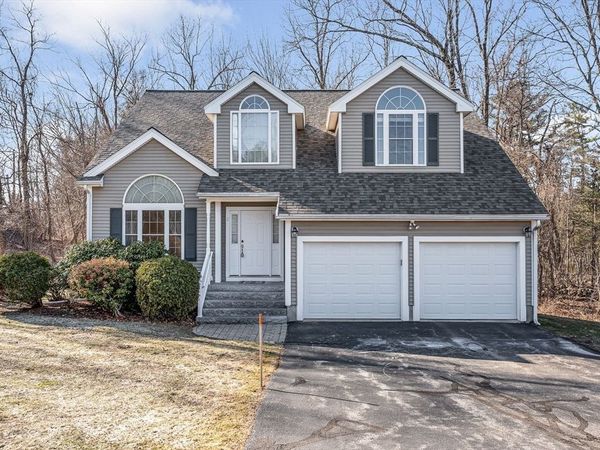 2 Prestwick Trl, Unit 2, Nashua, NH 03062