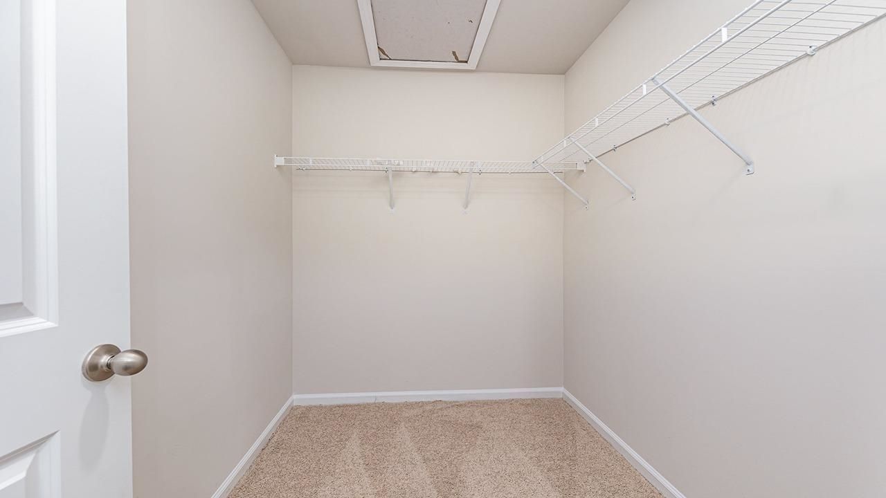 332 Skyward St.  Photo 17