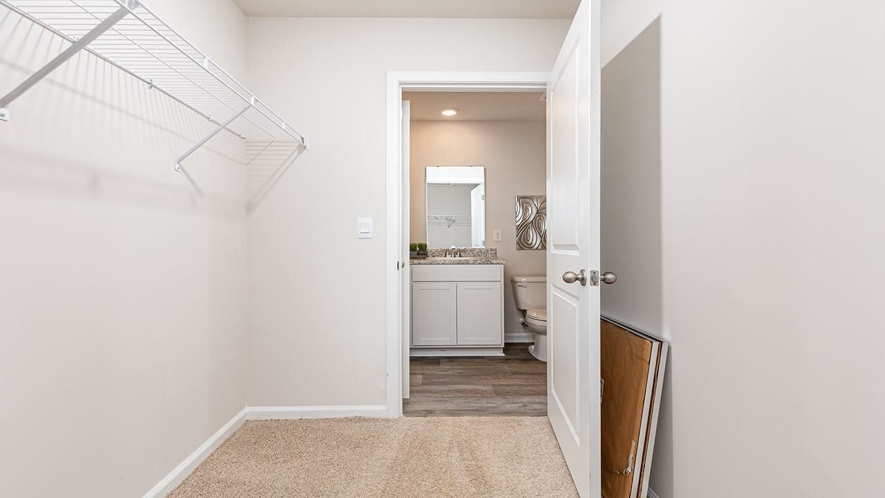 332 Skyward St.  Photo 18