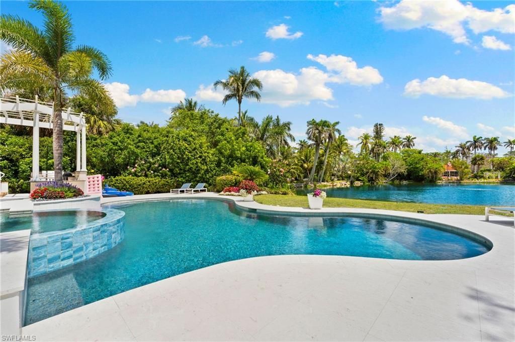 2325 Lantern Ln, Naples, FL 34102 Photo