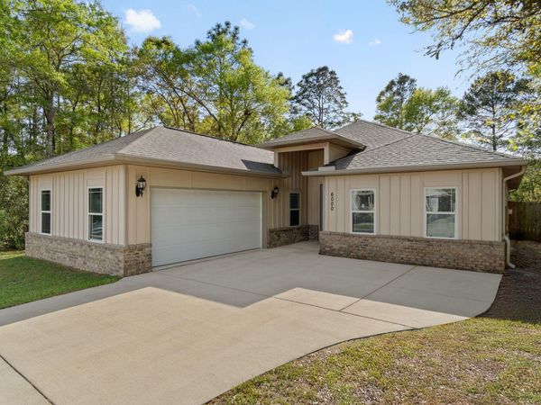 6000 Fiori Drive, Crestview, FL 32539
