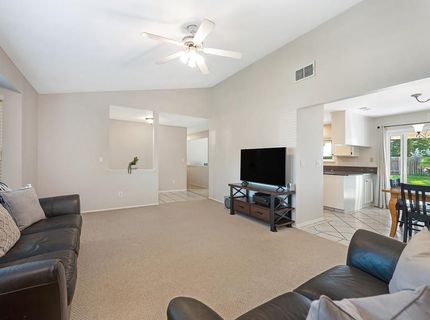 609 Willow Creek Dr, Folsom, CA 95630 Photo