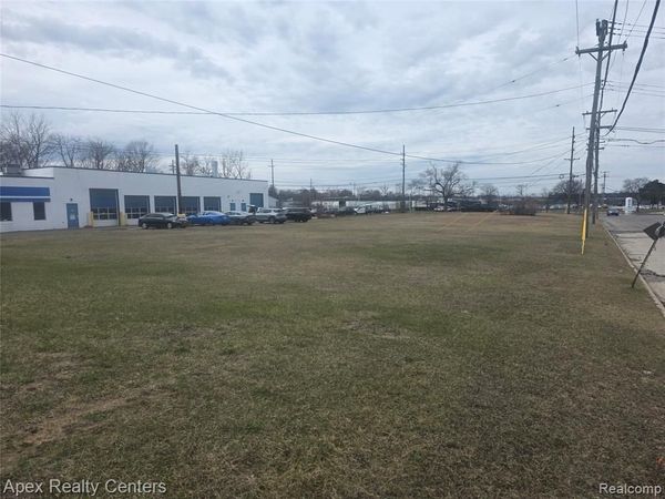 11735 Merriman Road , Livonia, MI 48150