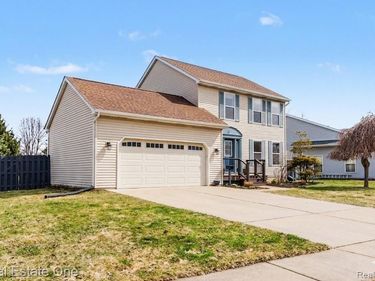 416 Umberland Drive, Howell, MI 48843