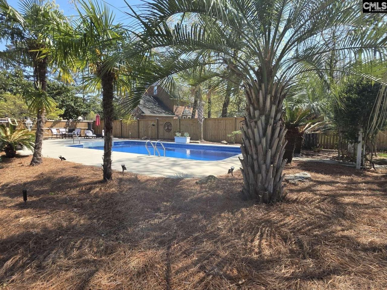 145 Silvercreek Drive  Photo 18