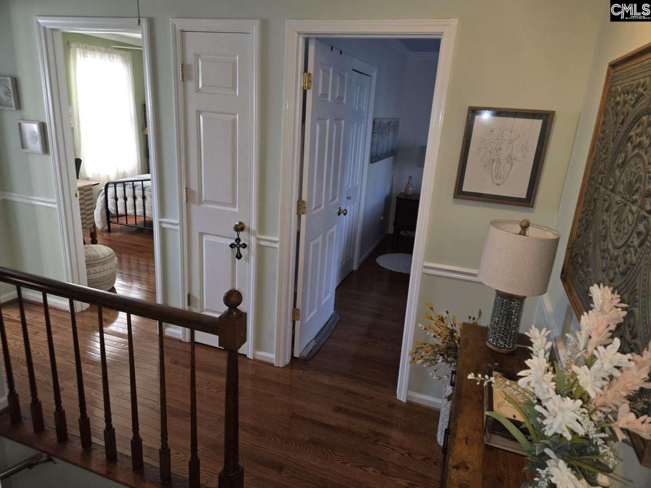 145 Silvercreek Drive  Photo 32