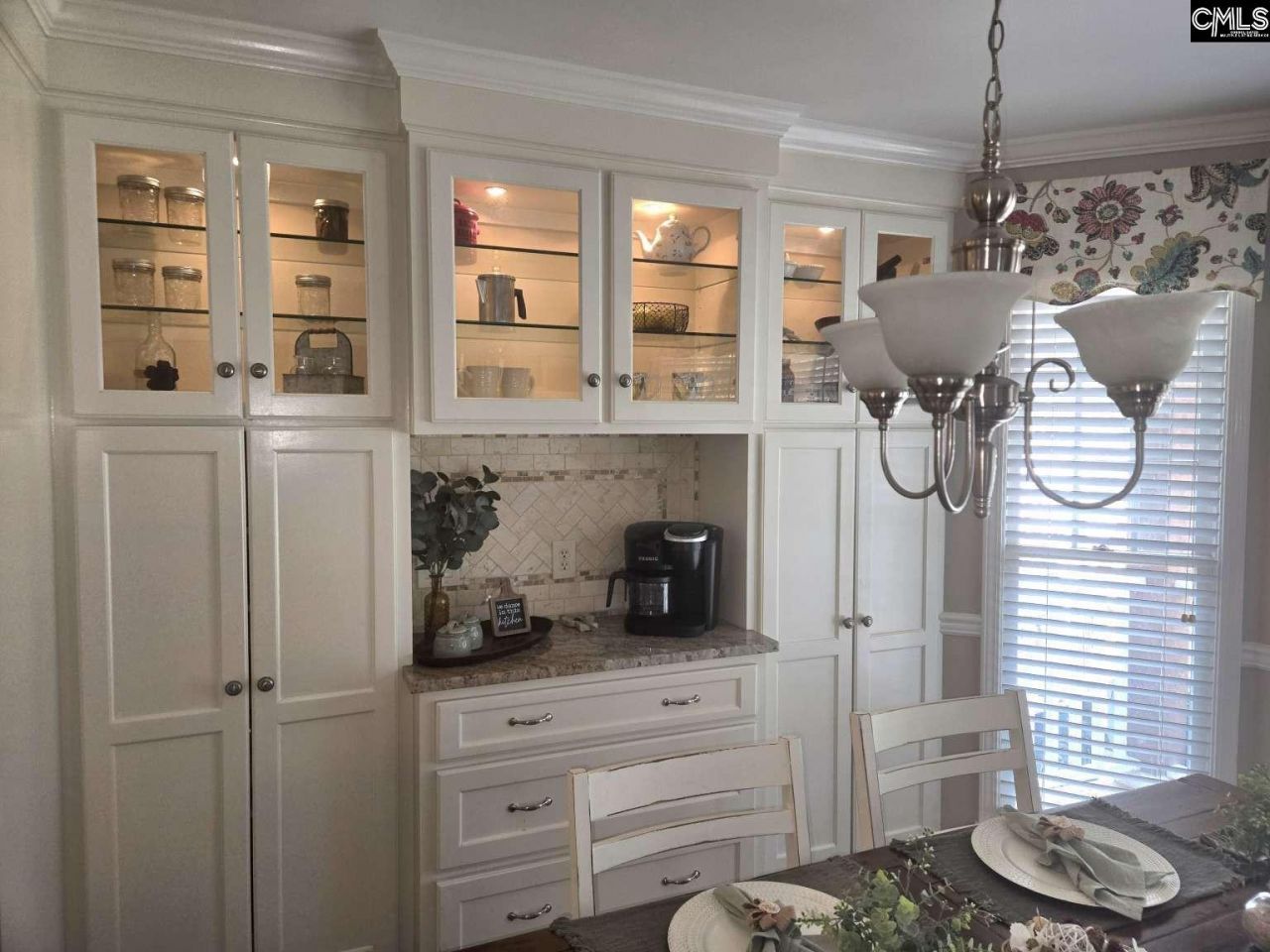 145 Silvercreek Drive  Photo 6