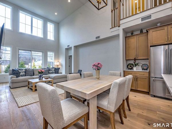 27 Heritage, Woodbridge, CT 06525