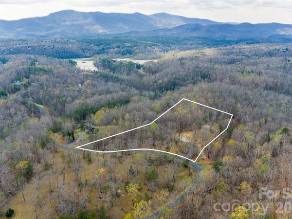 117 N Boundary Road , Mill Spring, NC 28756