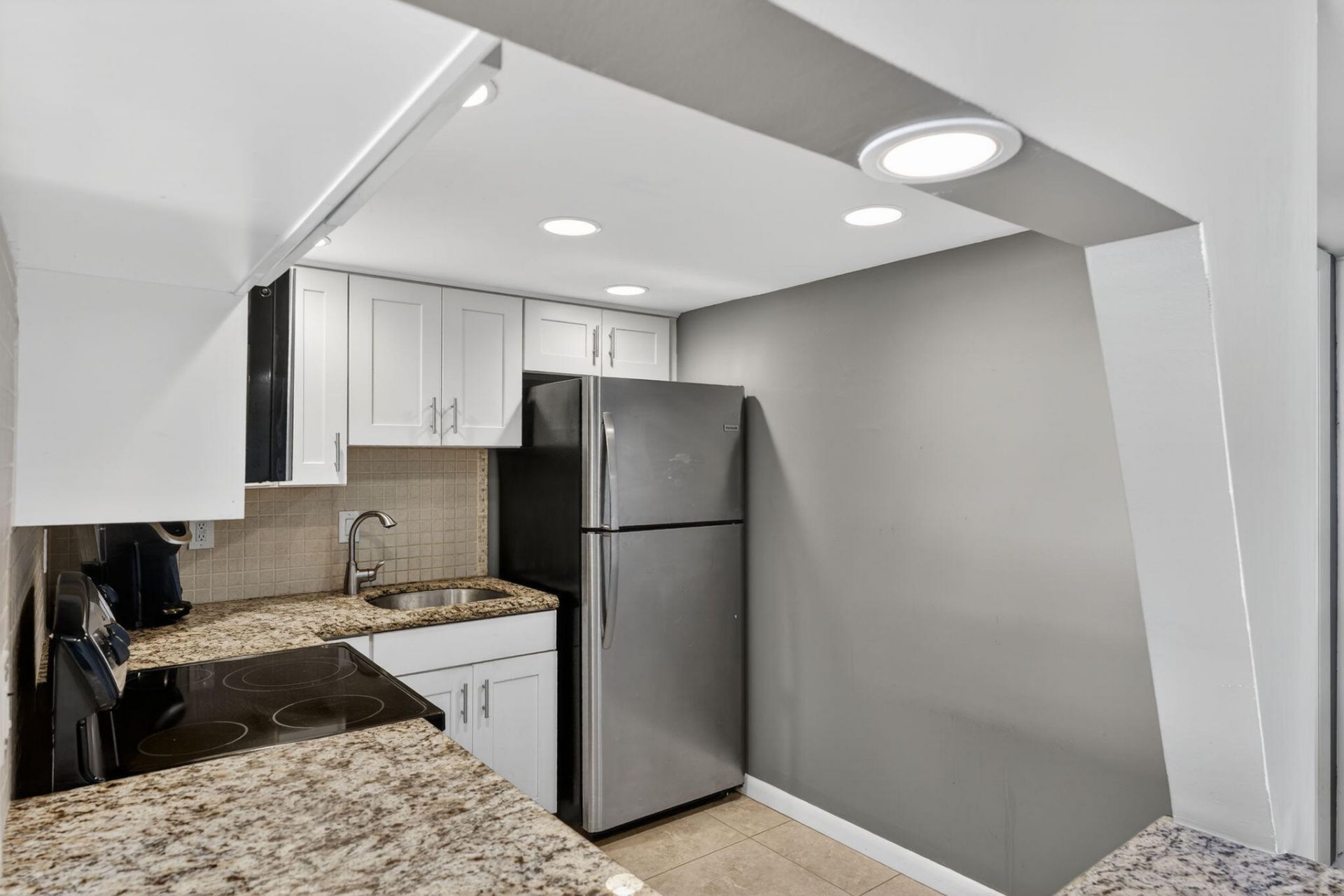 121 Wettaw Lane, Unit 112, North Palm Beach, FL 33408 Photo