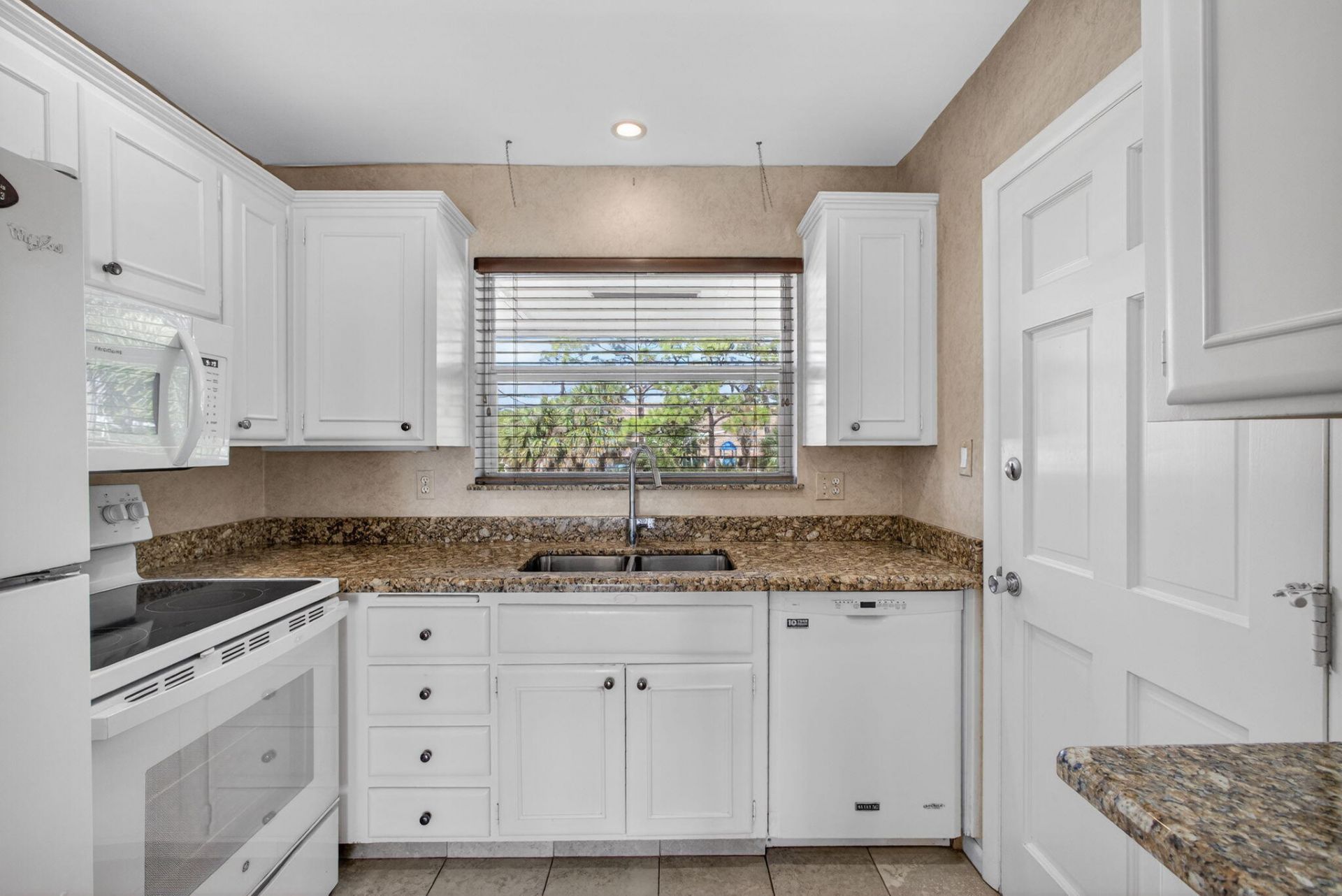 478 Tequesta Drive, Unit 205, Tequesta, FL 33469 Photo