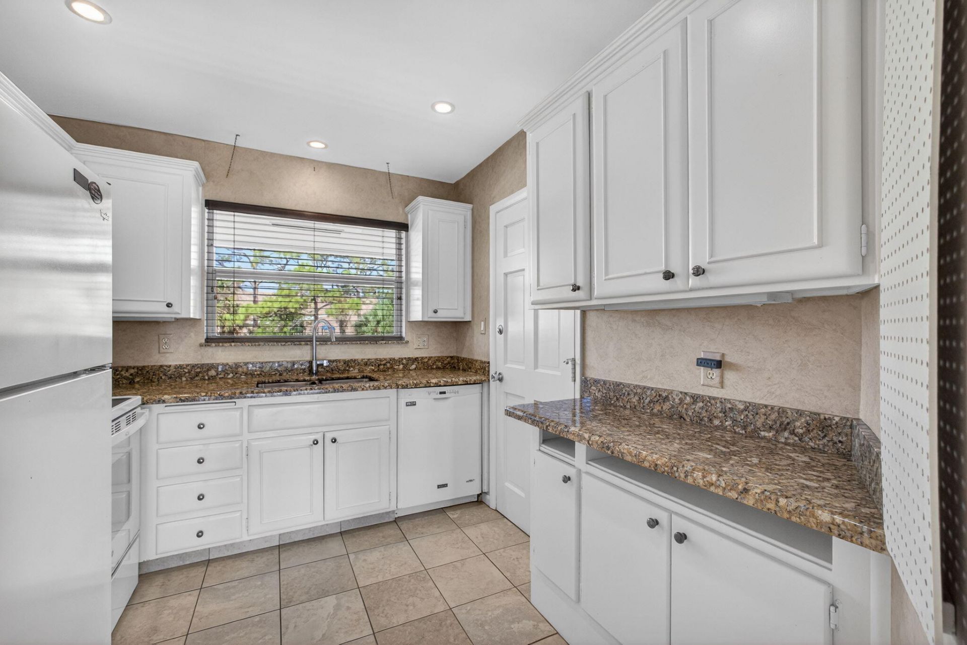 478 Tequesta Drive, Unit 205, Tequesta, FL 33469 Photo