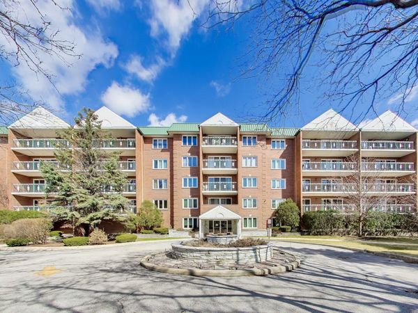 6980 W Touhy Avenue , Unit 402, Niles, IL 60714