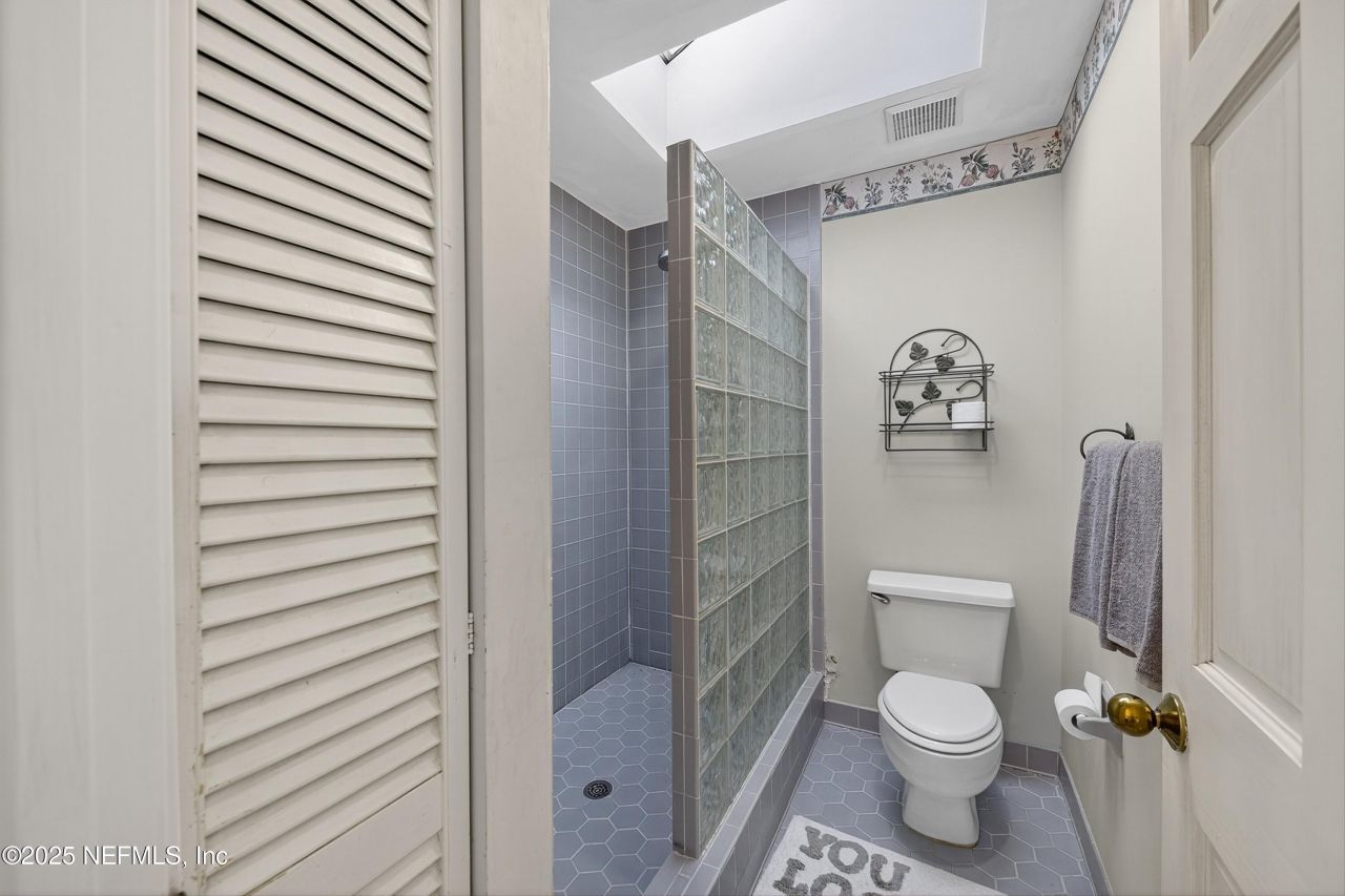 1425 Pinetree Road, Jacksonville, FL 32207 Photo