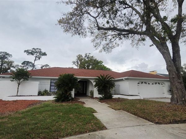 2001 COUNTRY CLUB COURT, PLANT CITY, FL 33566